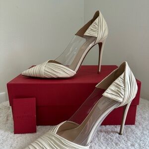 Valentino Garavani B-Drape leather pumps. Size 39